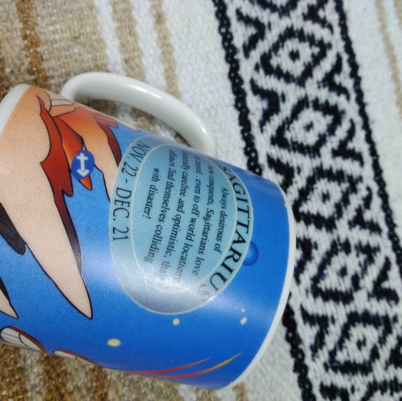 SAGITTARIUS DISNEY COFFEE CUP VINTAGE - Picture 7 of 16